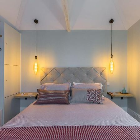 Elegant 2Br Duplex In City Center By Lovelystay Porto Bagian luar foto