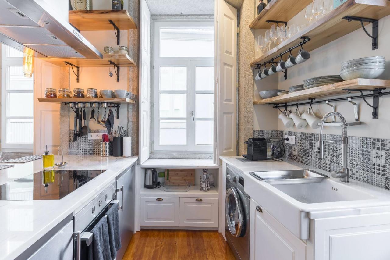Elegant 2Br Duplex In City Center By Lovelystay Porto Bagian luar foto